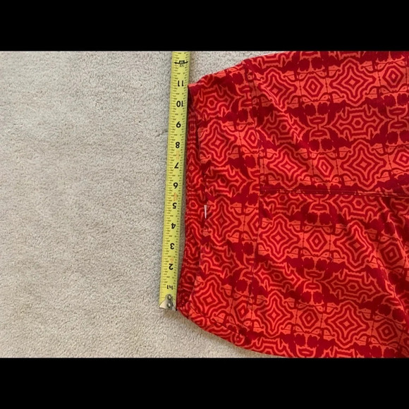 Like NEW LuLaRoe red pattern prints leggings, OS - Picture 6 of 12
